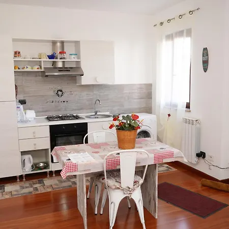 Apartment Marath 1 *