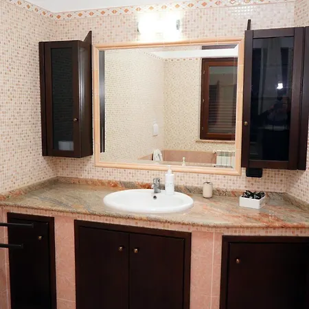 Marath 1 Apartment
